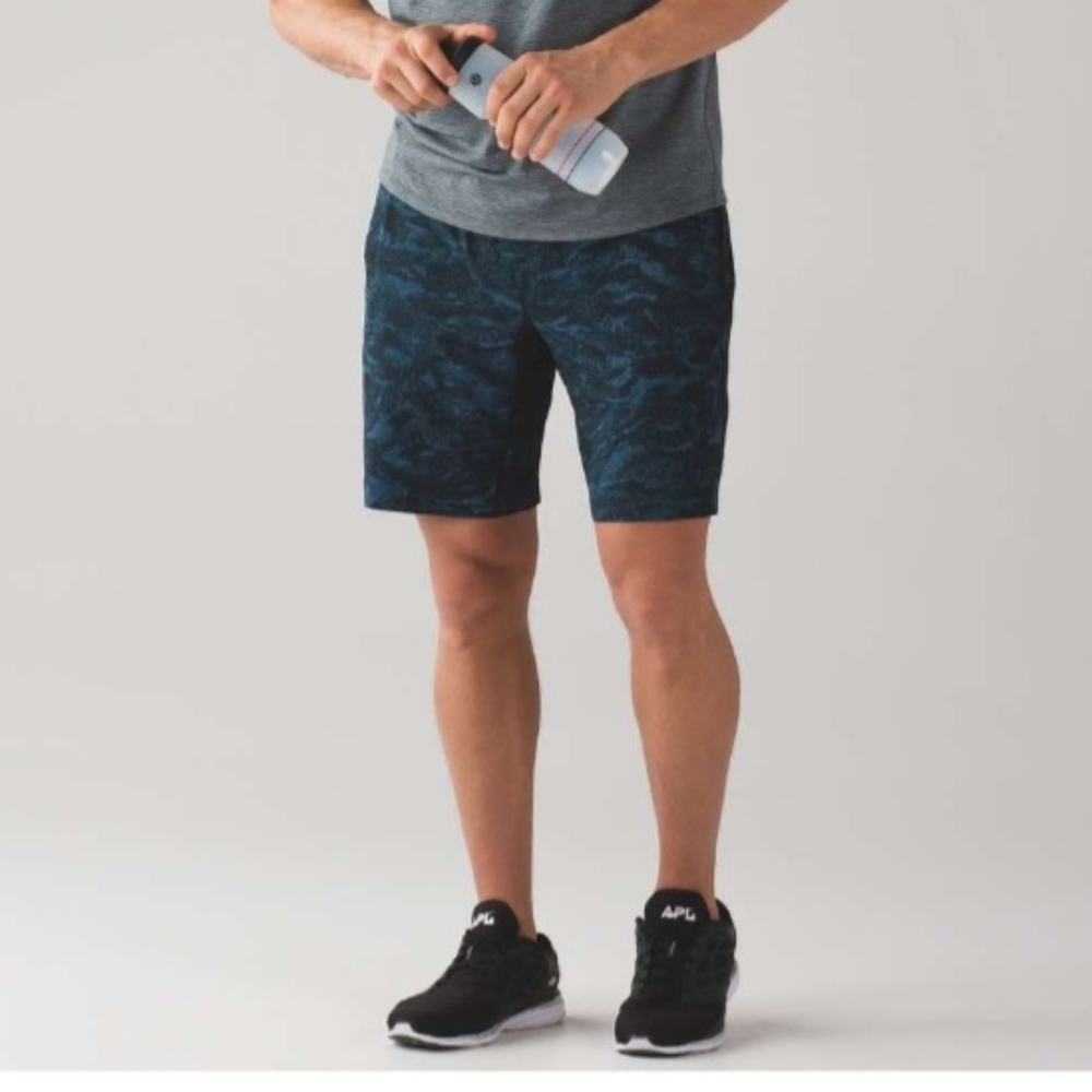 Lululemon Pace Breaker Shorts Lined  9" Kinetic Blue Multi Mens XL